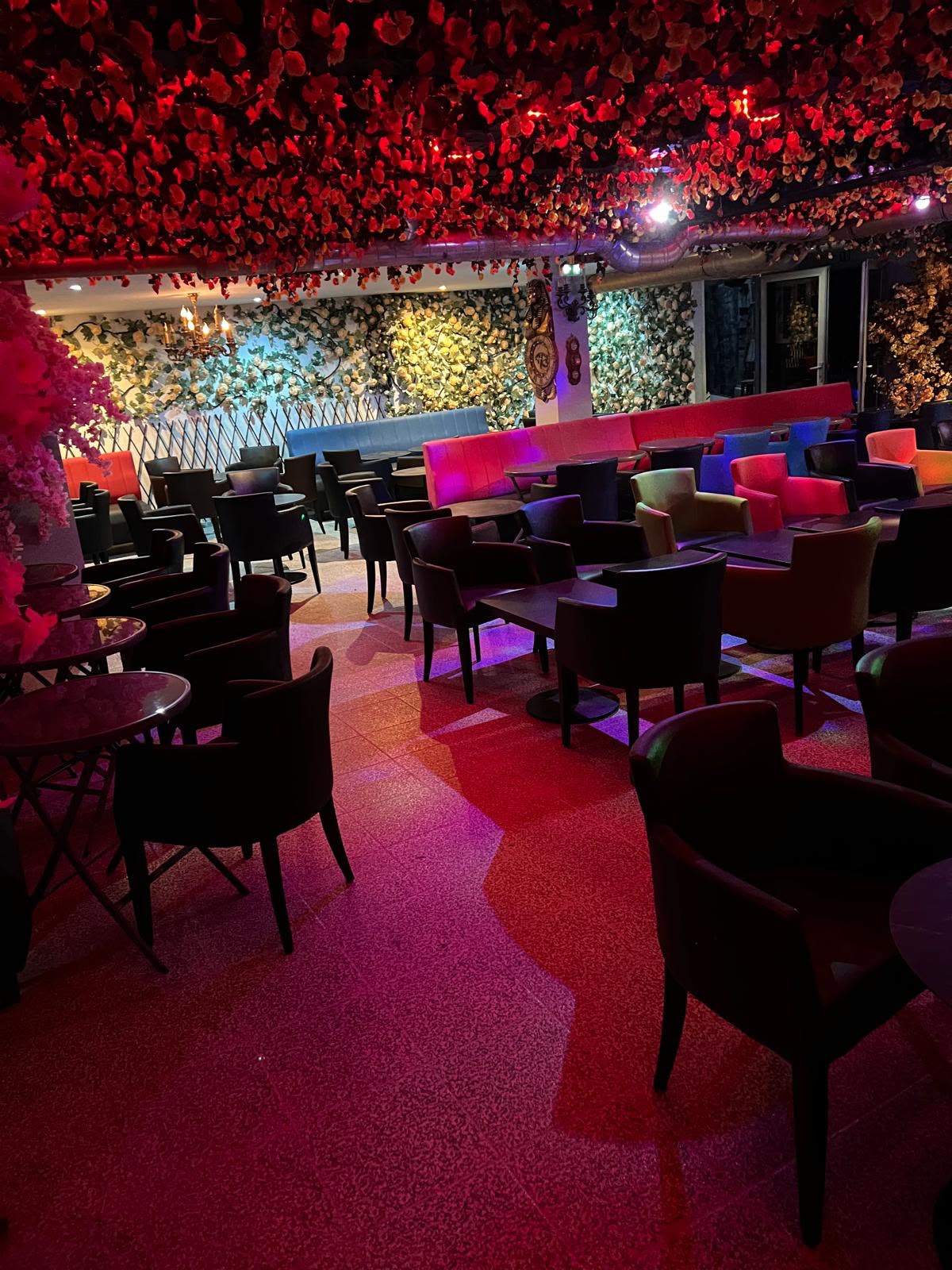 Espace lounge modulable pour réception privée à Paris